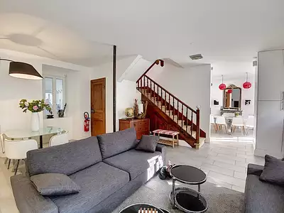 Maison, 330 m²