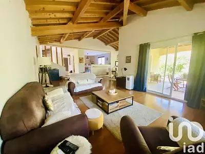 Maison, 197 m²