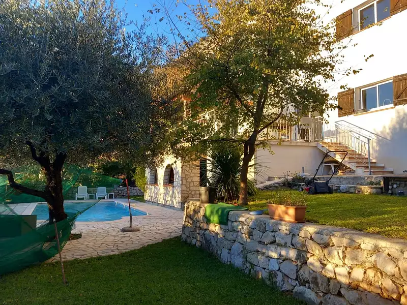 Maison, 175 m²