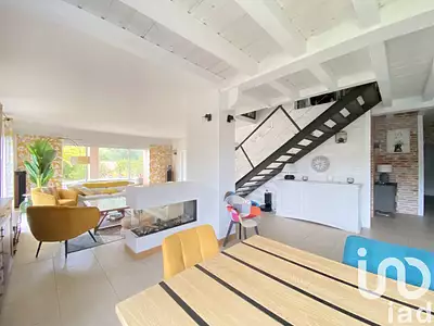 Maison, 243 m²