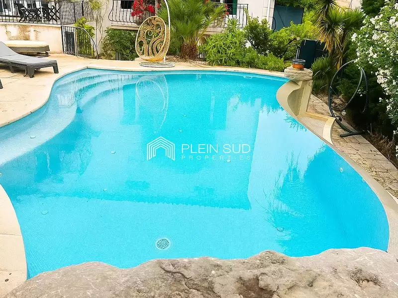 Maison, 270 m²