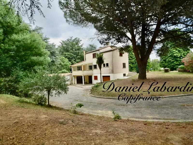 Maison, 230 m²