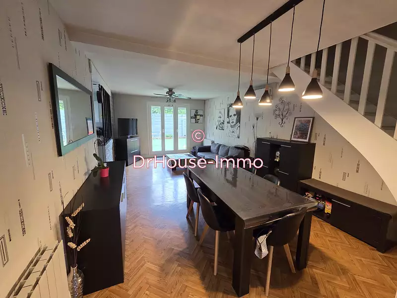 Maison, 94 m²