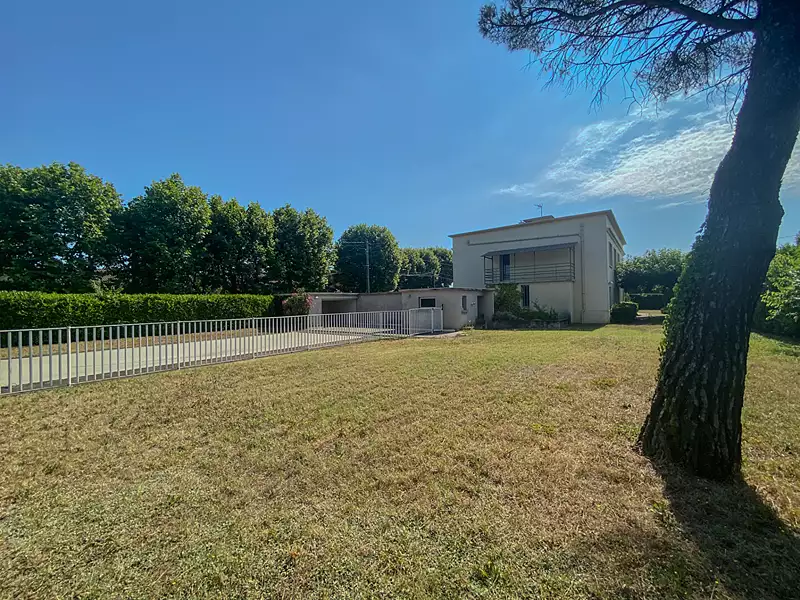Maison, 240 m²