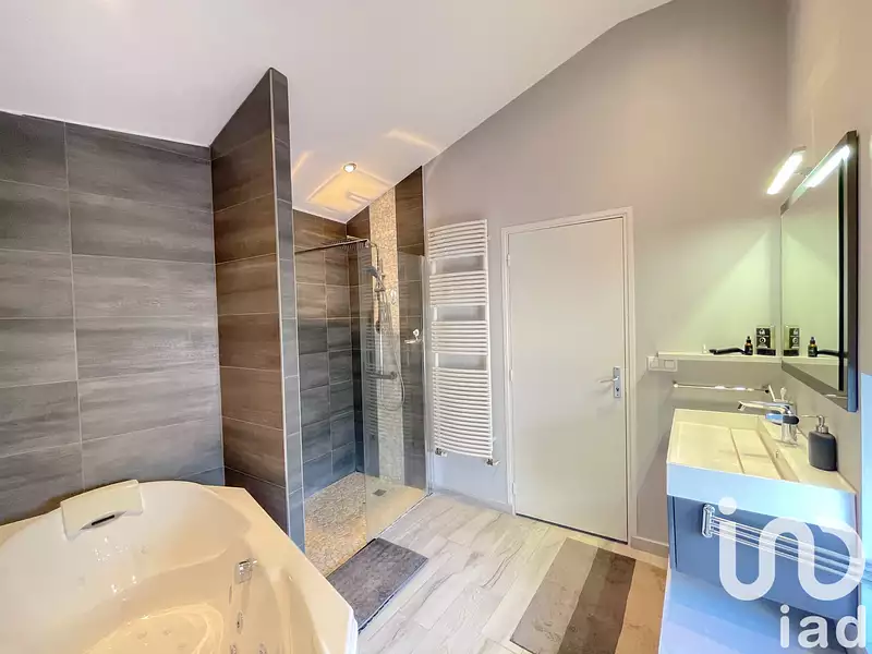 Maison, 143 m²