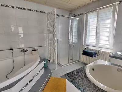 Maison, 225 m²