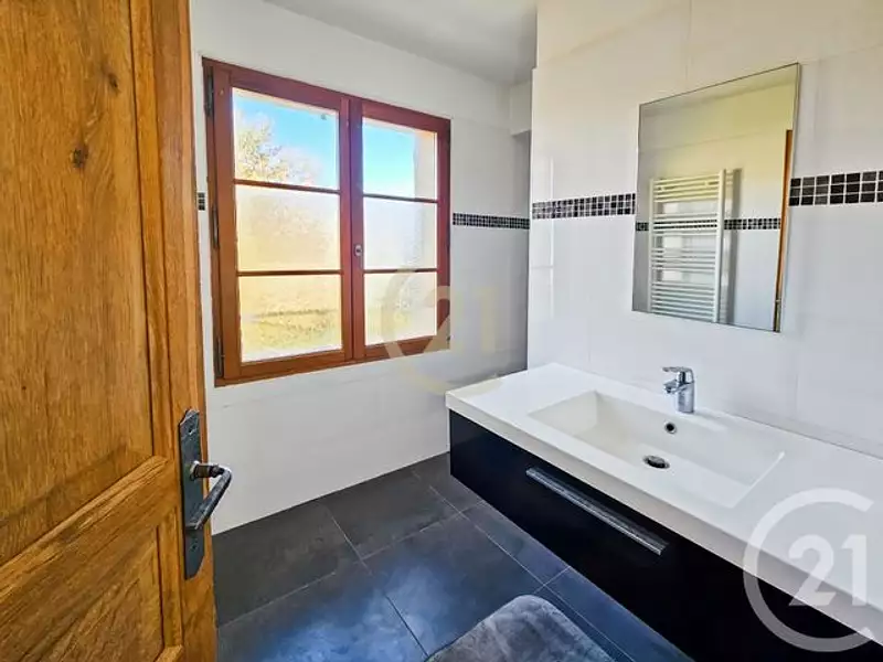 Maison, 222,2 m²
