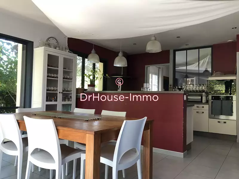 Maison, 235,38 m²