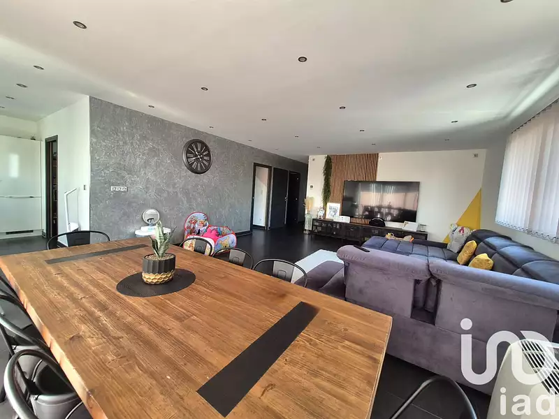 Maison, 197 m²