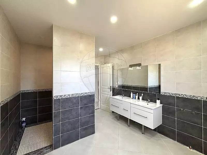 Maison, 117 m²