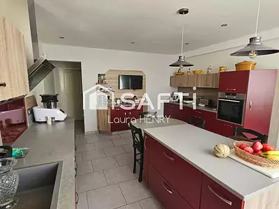 Maison, 275 m²