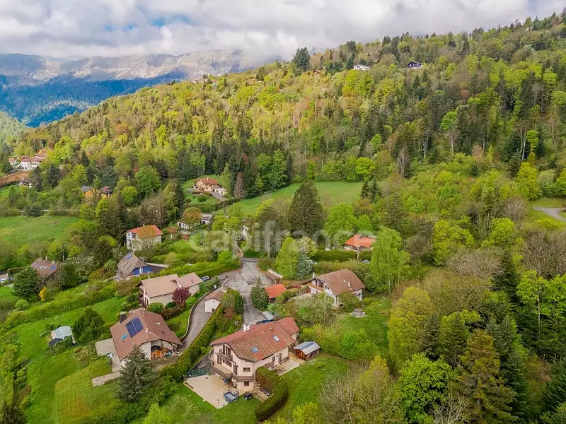 Maison, 180 m²