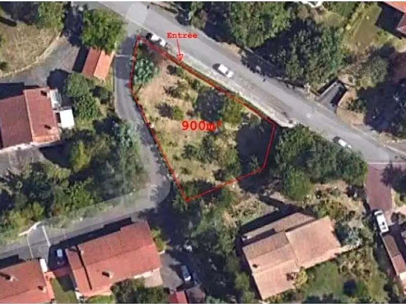 Terrain, 900 m²