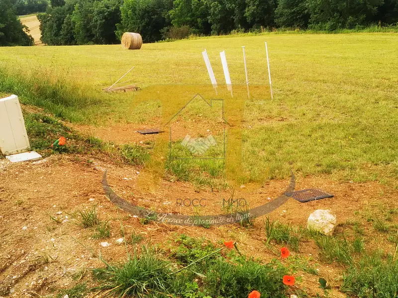 Terrain, 1 140 m²
