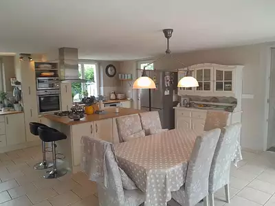 Maison, 275 m²