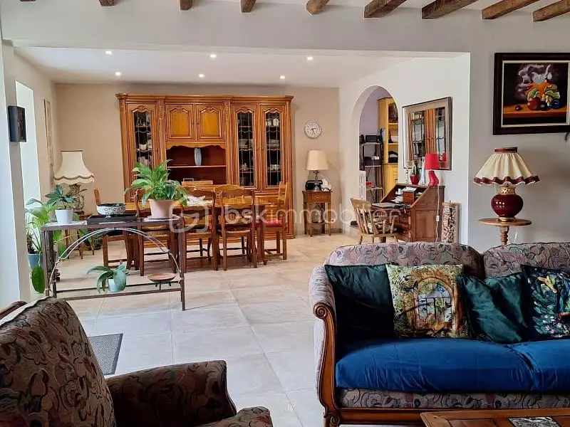 Maison, 186 m²