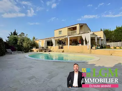 Maison, 245 m²