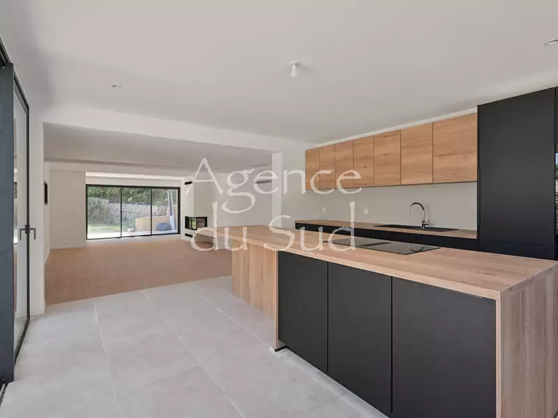 Maison, 180 m²