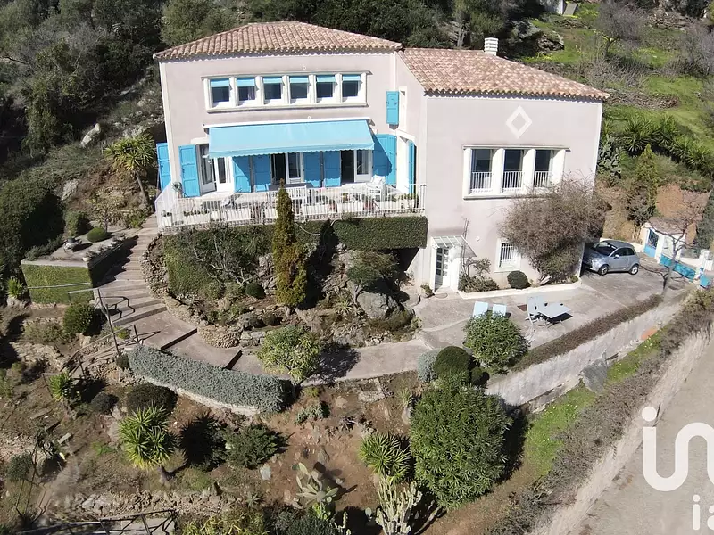 Maison, 205 m²