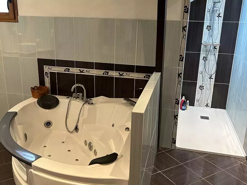 Maison, 323 m²