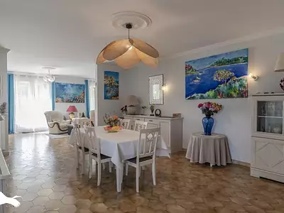 Maison, 248 m²