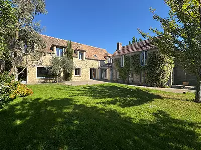 Maison, 261 m²