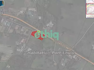 Terrain, 1 400 m²
