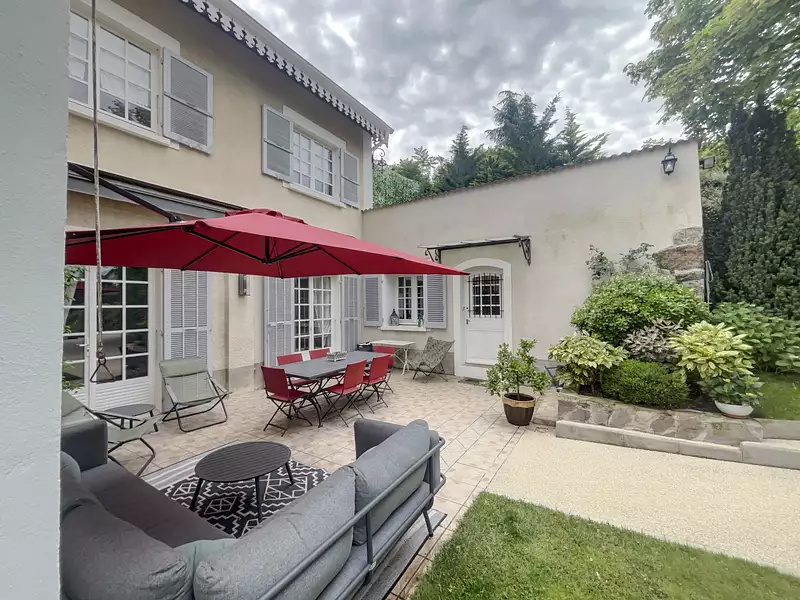 Maison, 230 m²