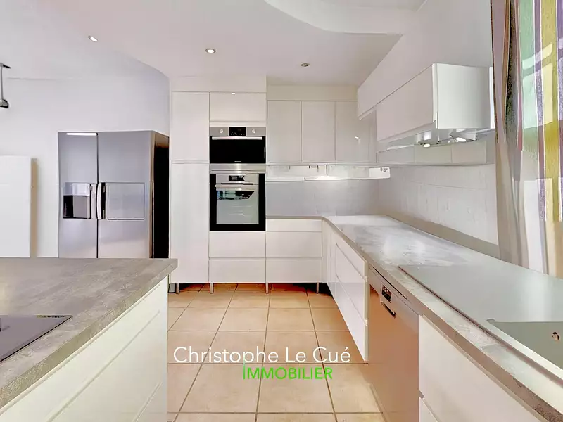 Maison, 256 m²