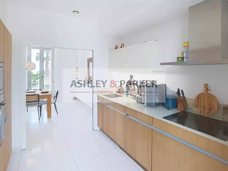 Maison, 400 m²