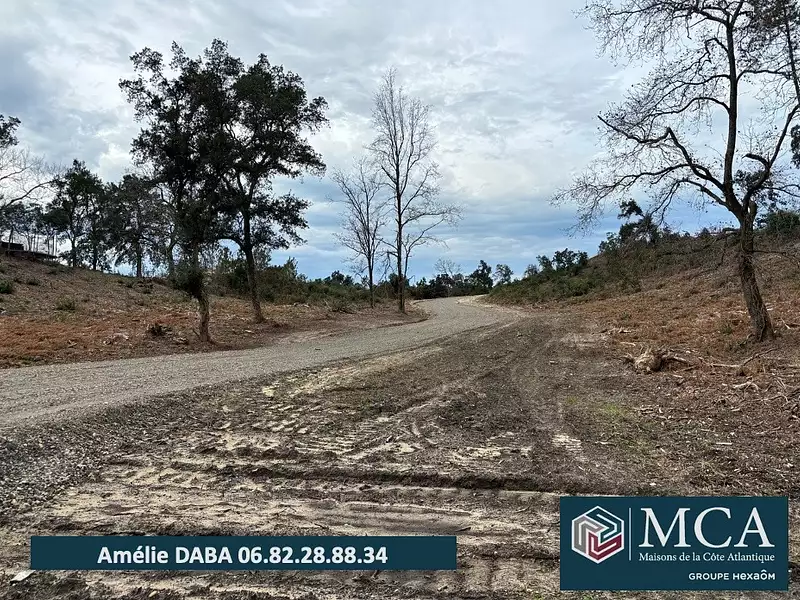 Terrain à bâtir, 600 m²