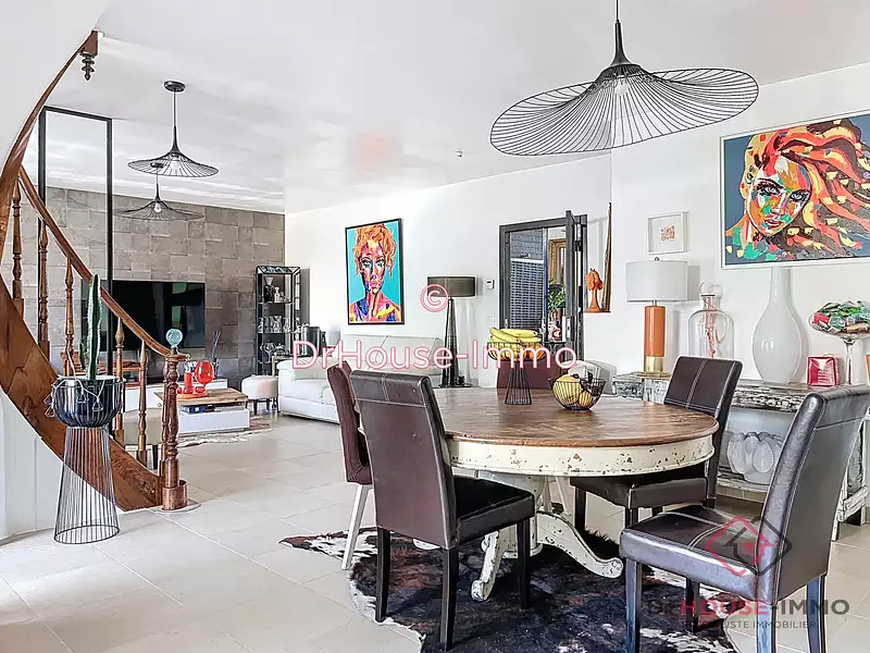 Maison, 208 m²
