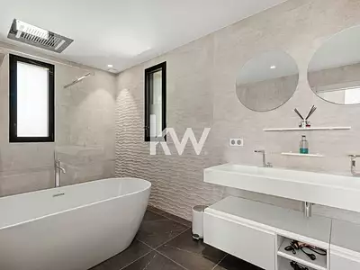 Maison, 560 m²