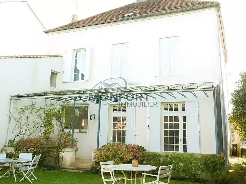 Maison, 165 m²