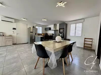 Maison, 93 m²