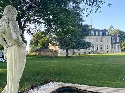 Maison, 1 225 m²