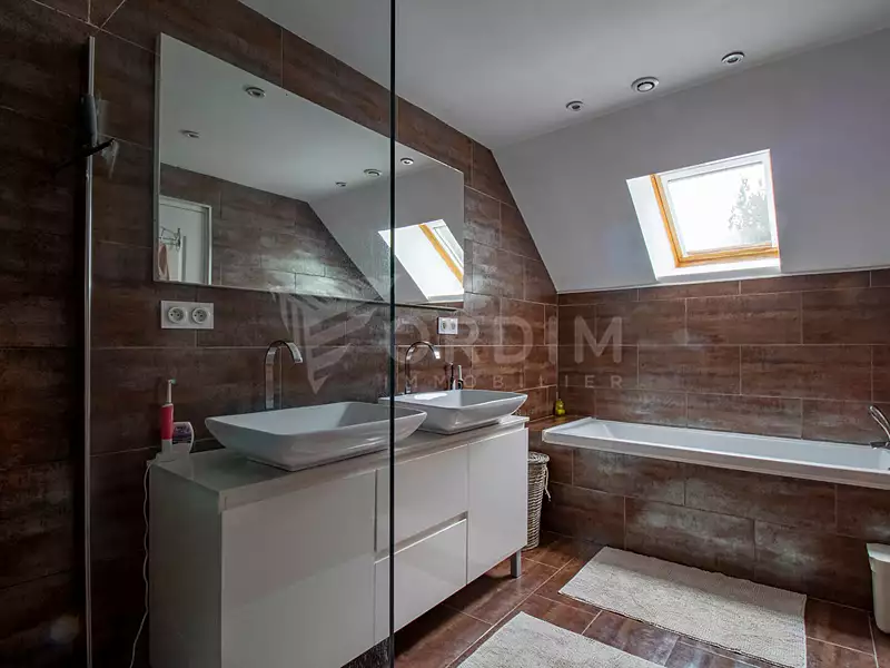 Maison, 212,7 m²