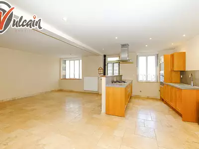 Maison, 200 m²