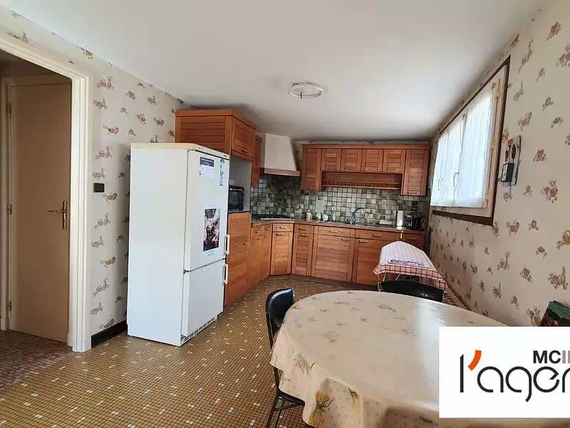 Maison, 180 m²