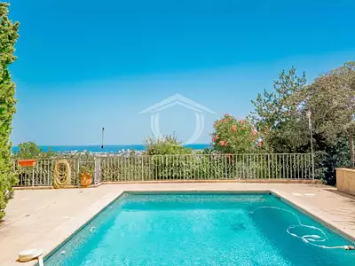 Maison, 275 m²