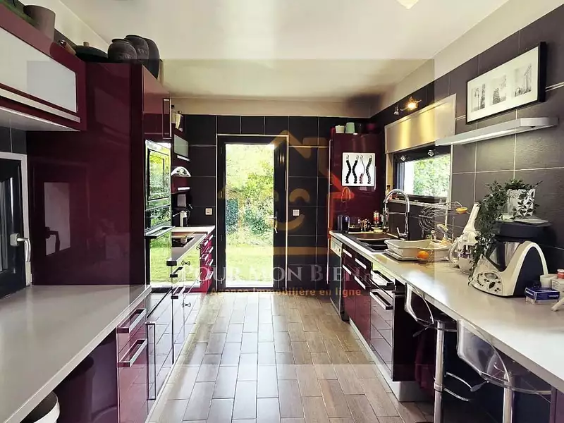 Maison, 227 m²
