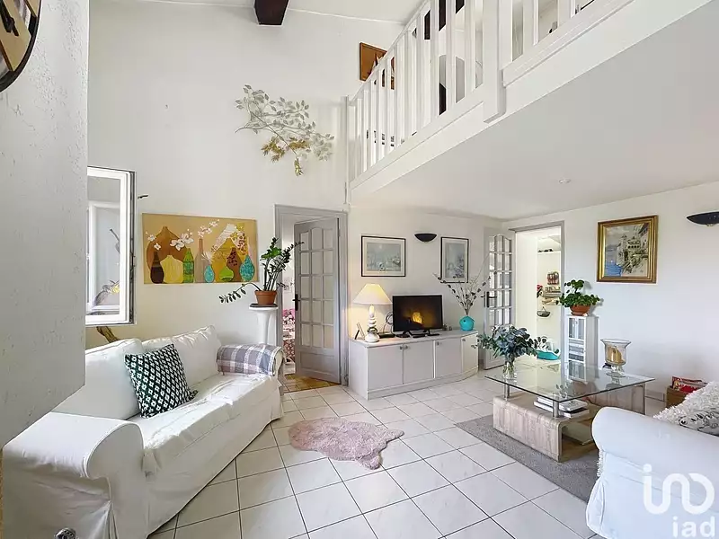 Maison, 166 m²