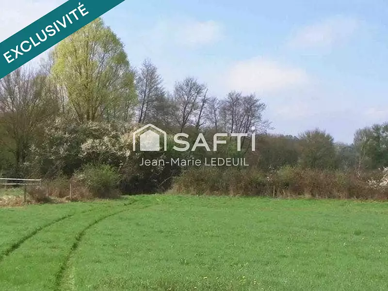 Terrain, 1 078 m²