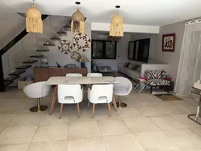 Maison, 280 m²