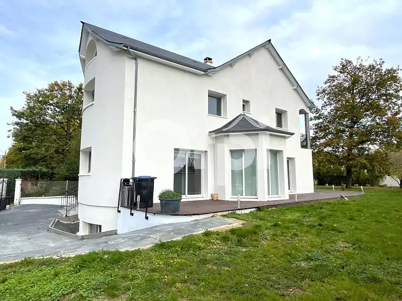 Maison, 265 m²