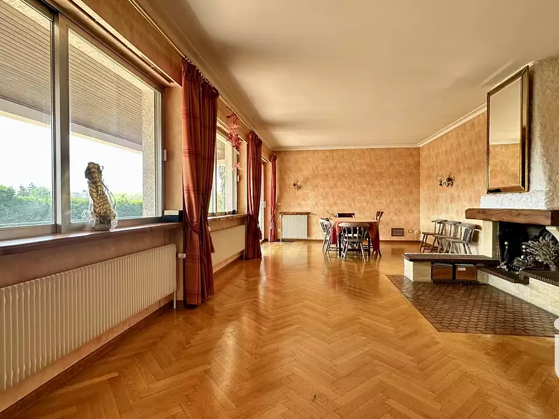 Maison, 275 m²