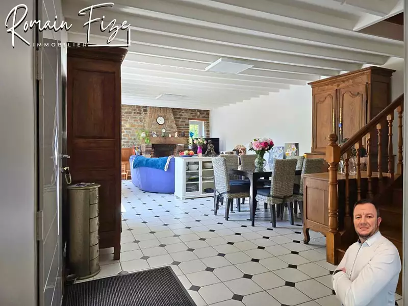 Maison, 277 m²