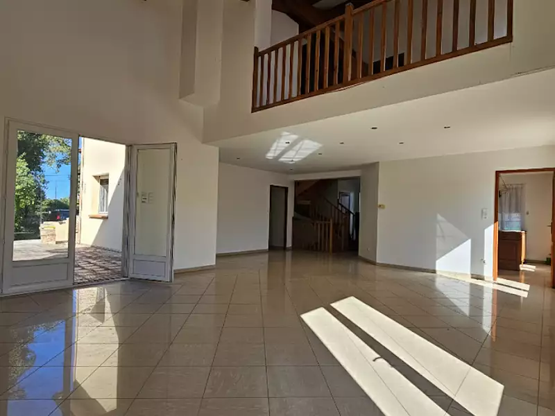 Maison, 196 m²