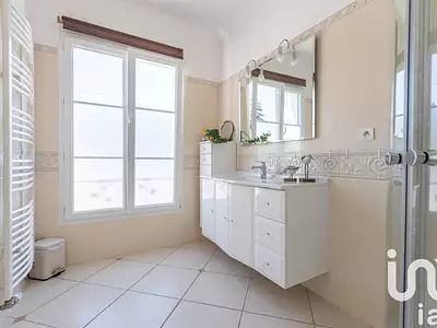 Maison, 345 m²