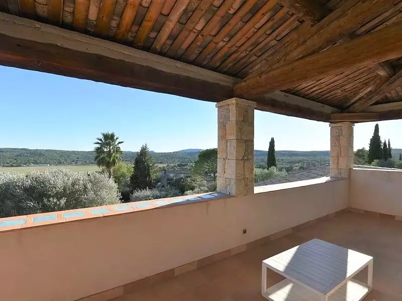 Maison, 240 m²